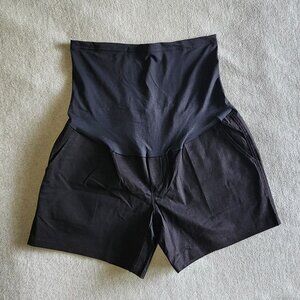Black Maternity Shorts size Large